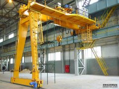 <b>Space Saving Semi-Gantry Crane</b>